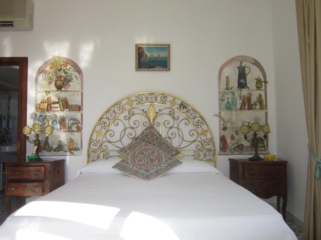 Casa del Solitario Capri Habitación foto